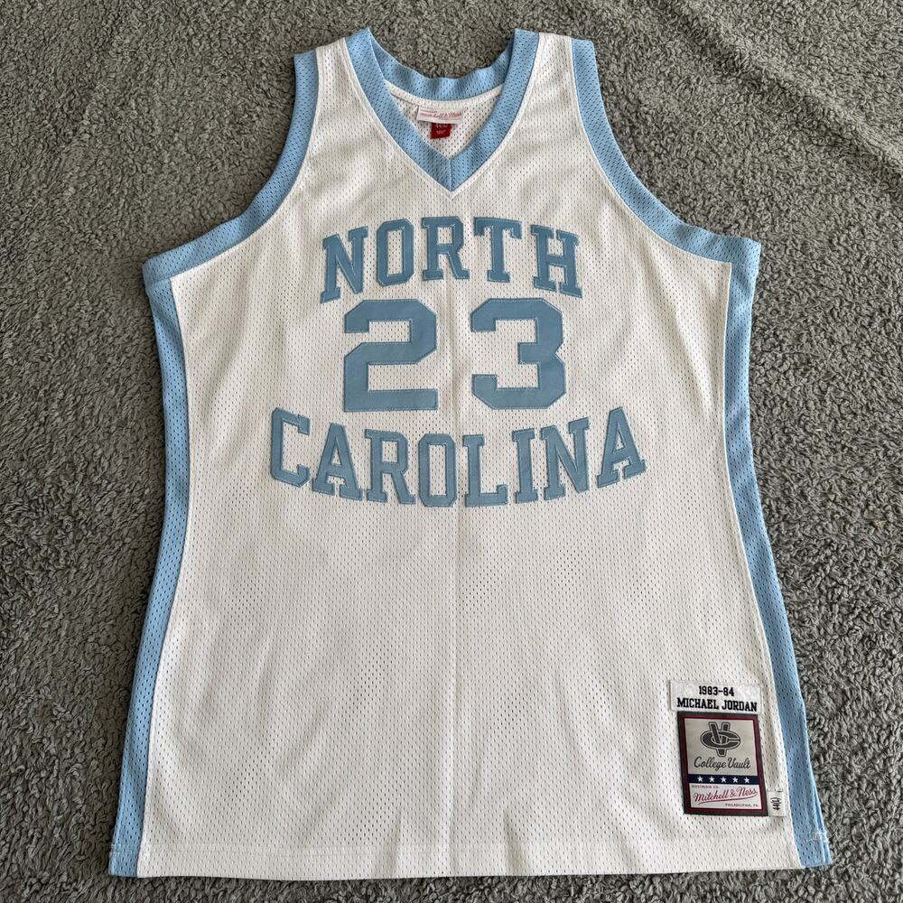 100% Authentic Michael Jordan Mitchell & Ness UNC Tar Heels Jersey 83-84 44 NWOT